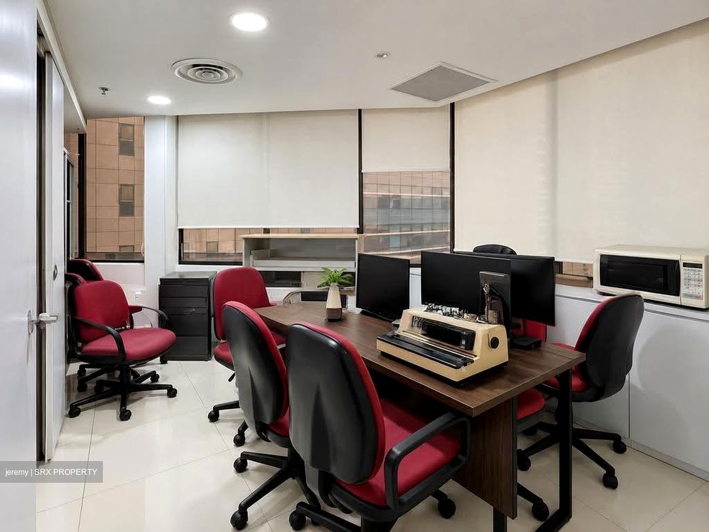 International Plaza (D2), Office #632837301